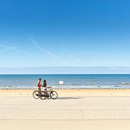 Apartment Moderne 2 Chambres, 2 Salles D'eau, Face Mer, Parking, Proche Commerces, St Jean De Monts - Fr-1-323-276